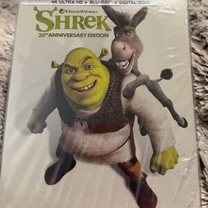 Dreamworks Shrek 4K Ultra HD Blu-ray with Bonus Features 20th Anniversary